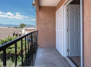 504 Candelaria Rd NW APT 2, Albuquerque, NM 87107