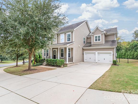 2nd image of 5949 Gilchrist Cir