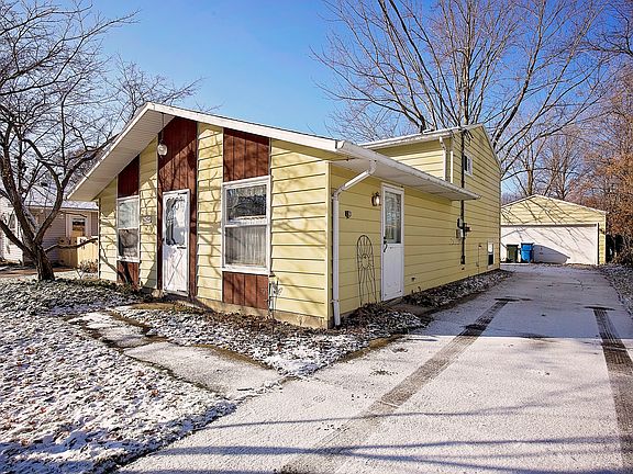 3rd image of 6254 Rosebelle Ave