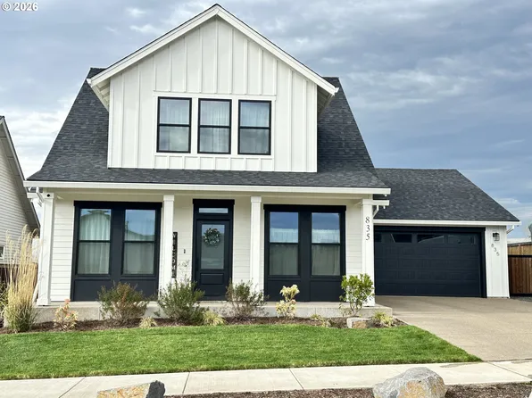 835 Reagan St, Mount Angel, OR 97362