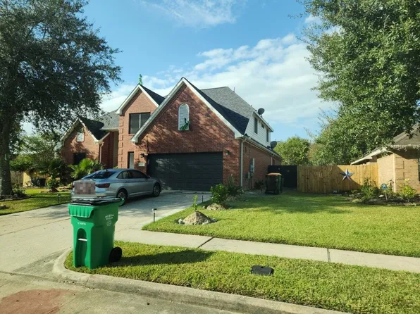 122 Mossey Oak Dr, Baytown, TX 77520