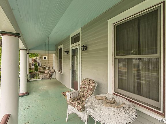 2nd image of 326 W Essex Ave