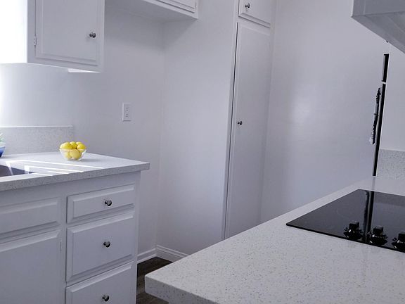 3rd image of 334 S Gramercy Pl #307