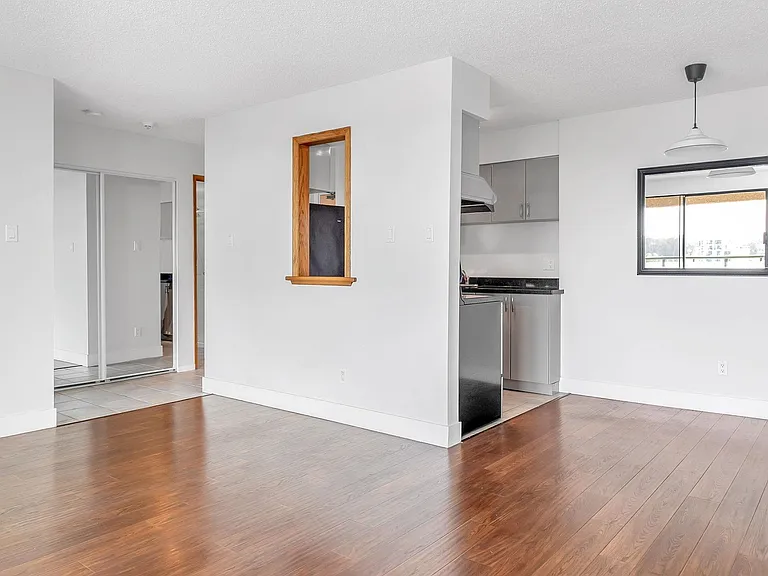 1026 Queens Ave #503 — Photo 11