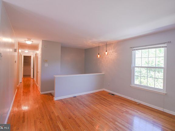 5th image of 2103 York Dr