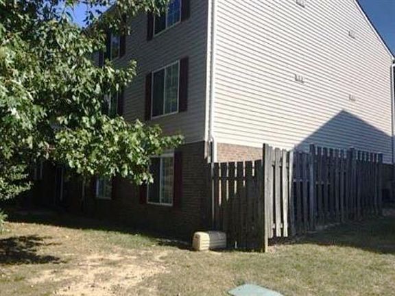 3rd image of 8040 Abbey Ct APT C