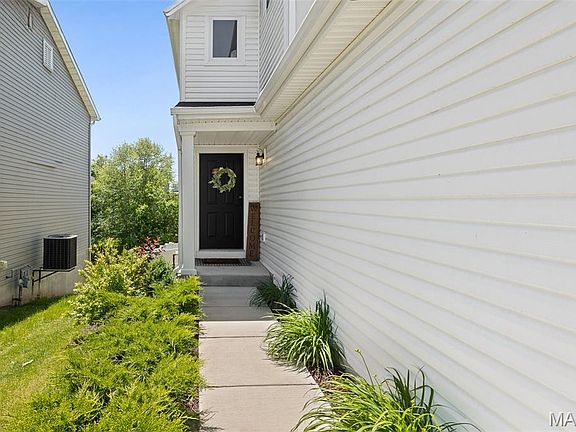 5th image of 141 Rivermeade Ln