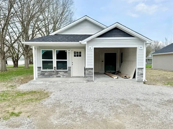 39 E Madison Street, Scottsburg, IN 47170