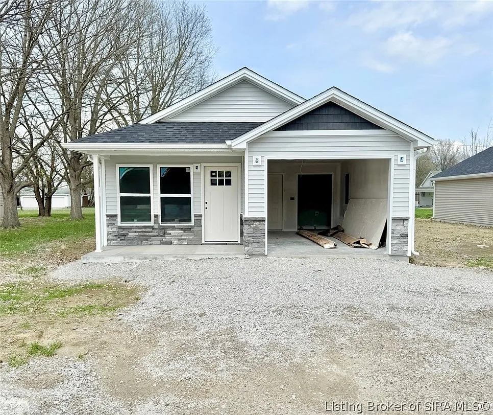 39 E Madison Street photo 1