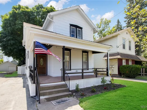 300 Walnut St, Lockport, NY 14094