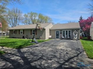 801 Glenwood Ave, Fostoria, OH 44830