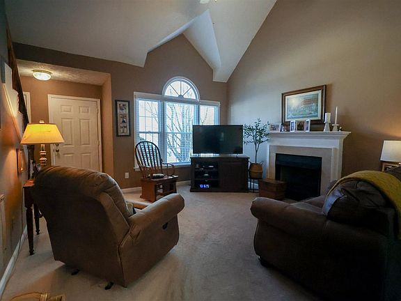 4th image of 1717 Pleasant Way
