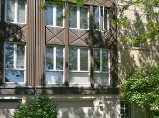 2150 N Lakewood Ave, Chicago, IL 60614