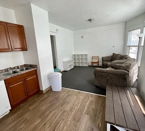 5th image of 826 Ackerman Ave #28
