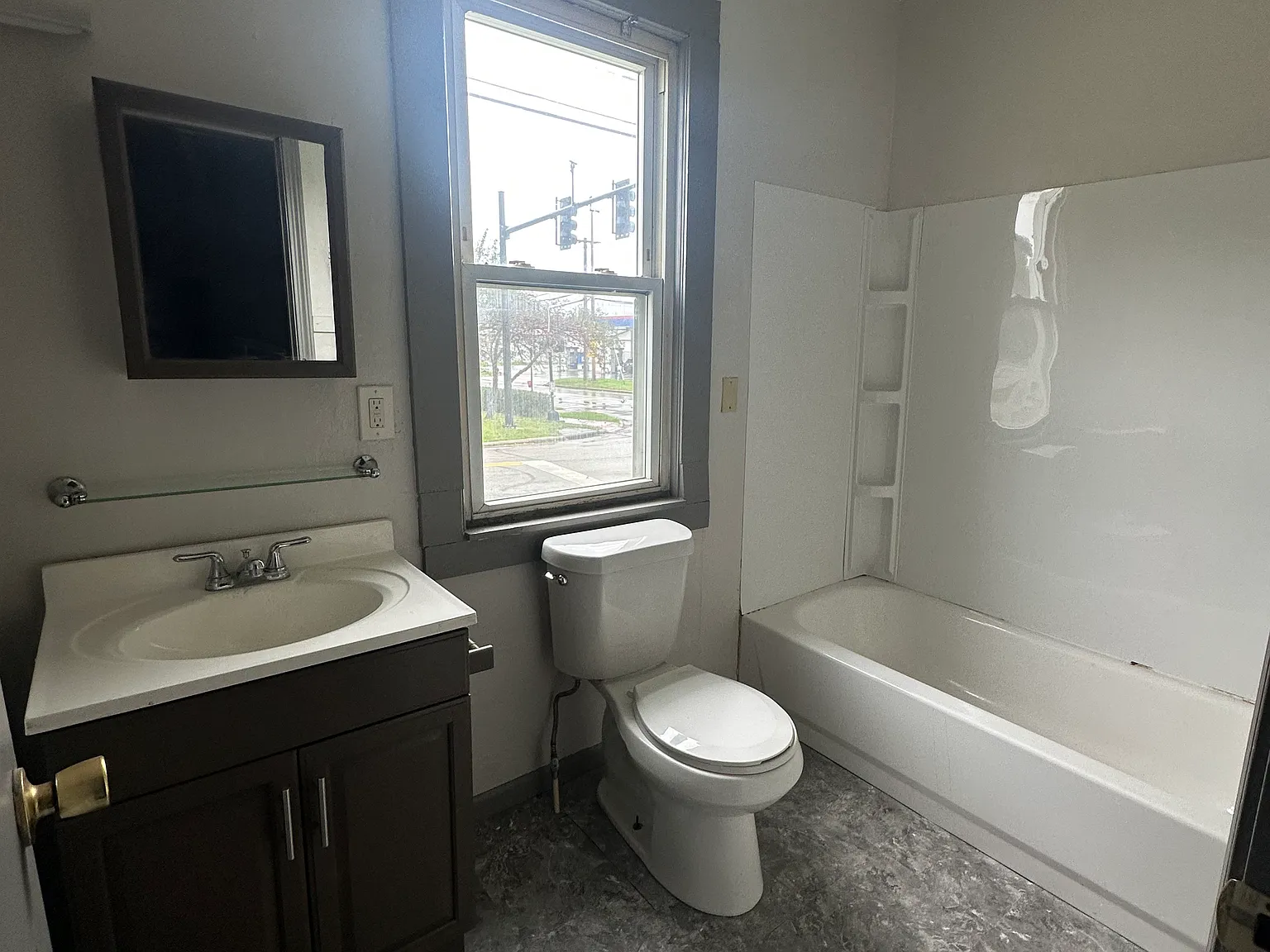 2 bed, $1,025 — Photo 4
