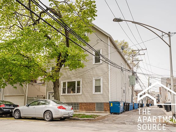 3rd image of 3010 N Greenview Ave #4bz1wnnjt