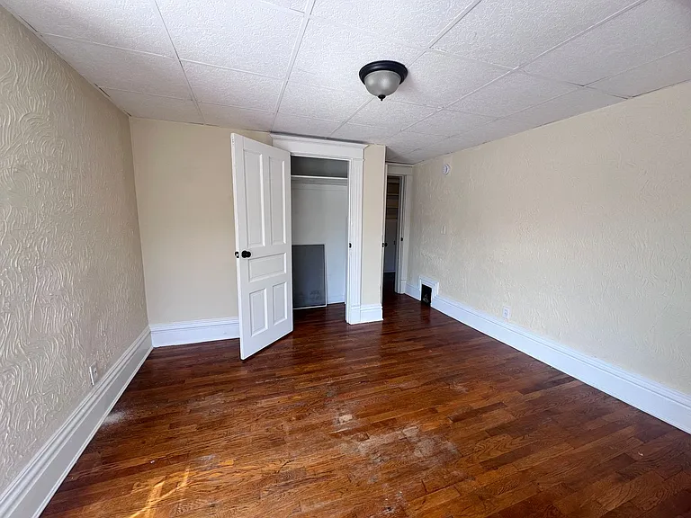 425 Fuller Ave SE — Photo 23