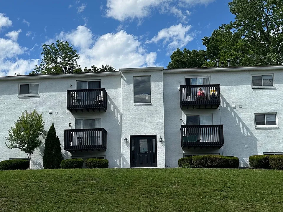 1000 Valley View Ln #G