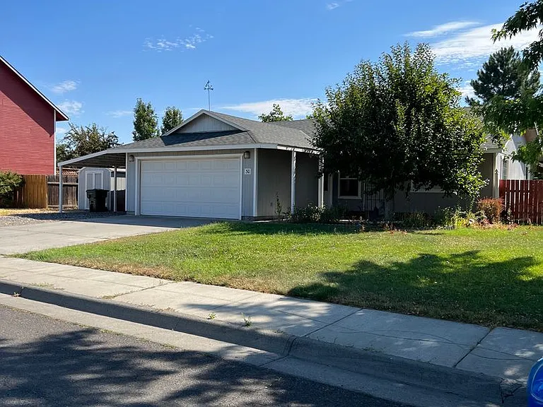 30 NE Alora Dr — Photo 3