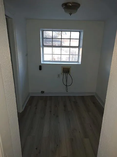 3 bed, 1.0 bath, 1346 sqft, $1,250 — Photo 2