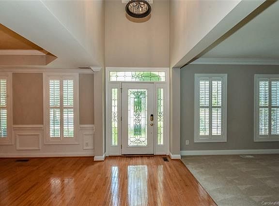3rd image of 9608 Barnburgh Ln
