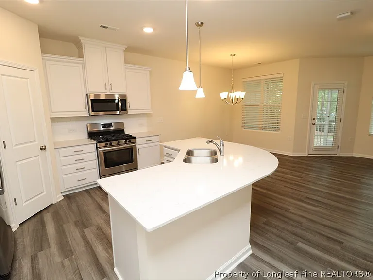 1105 Neighborly Way — Photo 6