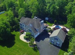 15 Bray Farm Ln, Wappingers Falls, NY 12590