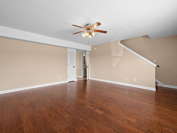 5th image of 1801 Beckett Dr APT B