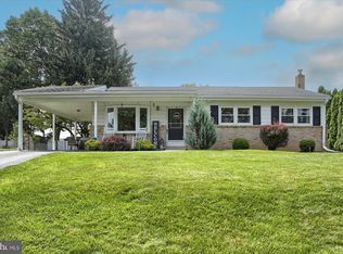 15 Pocono Dr, Mechanicsburg, PA 17055