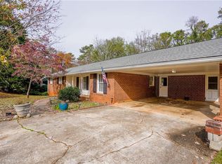 5661 Four Winds Dr SW, Lilburn, GA