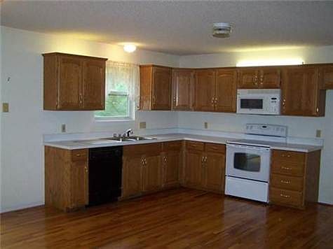5th image of 4505 Parkway Dr