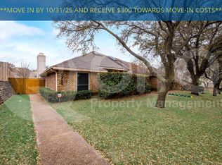 9712 Summerwood Cir, Dallas, TX 75243