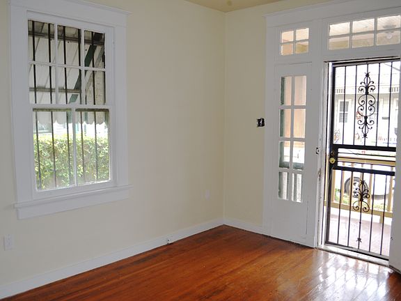 2nd image of 2517 Cambronne St