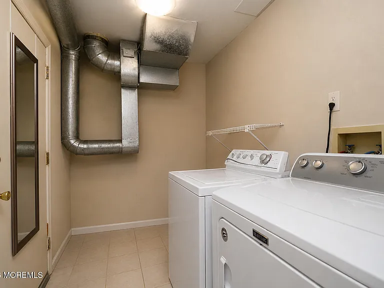 10 Madison Ct — Photo 28