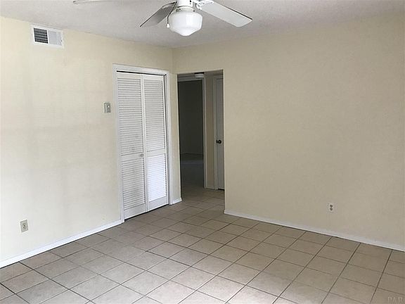 3rd image of 2811 Langley Ave APT 117