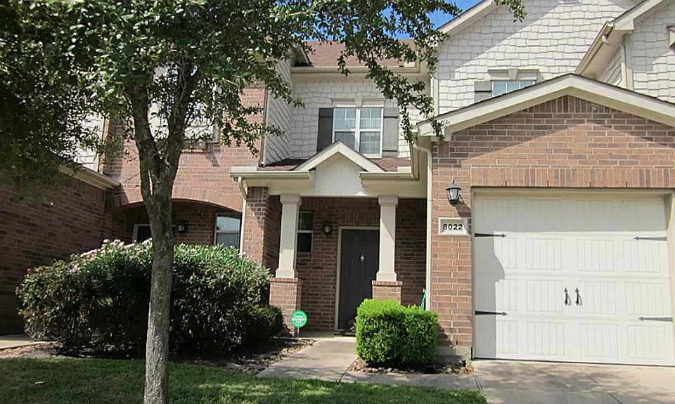 1st image of 8022 Montague Manor Ln
