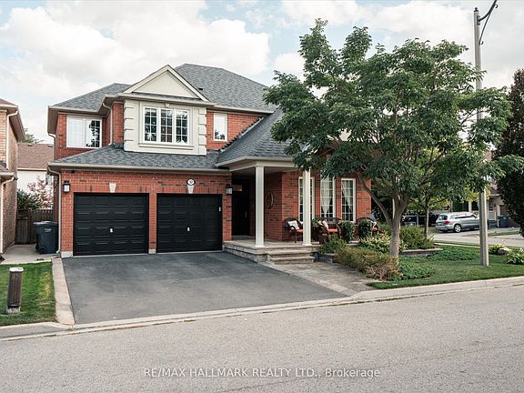 2nd image of 32 Redcastle St