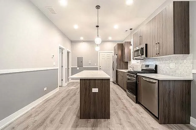 13443 Greenwood Ave #2E — Photo 21