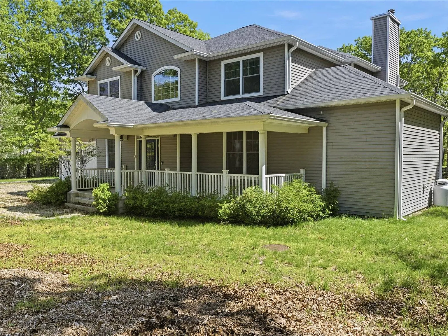 Modern Transitional Retreat — Photo 1