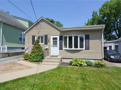 57 Vivian Ave, Pawtucket, RI, 02860
