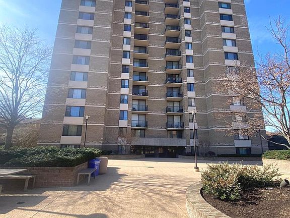2nd image of 118 Monroe St APT 709