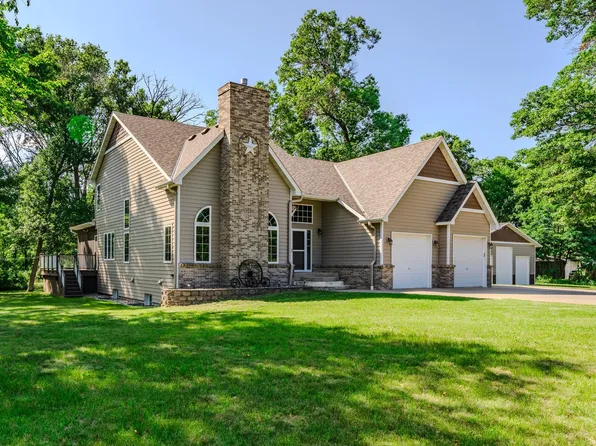8750 E Beatrice Dr, Clear Lake, MN 55319