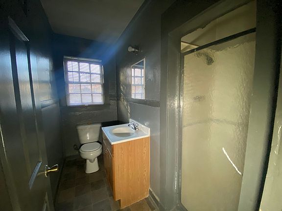 3rd image of 1611 W Long 17th St #1