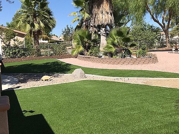 FRONT YARD 2018