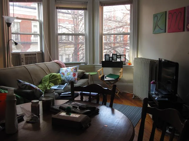 2 bed, 700 sqft, $3,900 — Photo 1