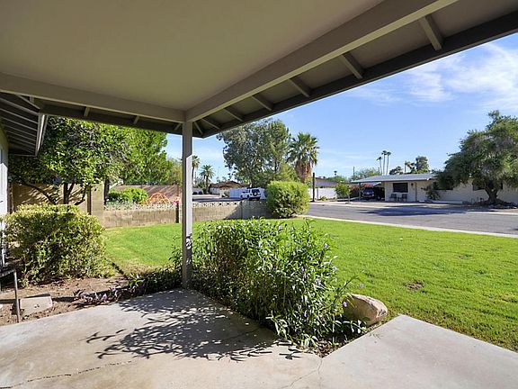 4th image of 719 E Campus Dr