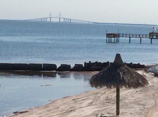 7300 Sunshine Skyway Ln S APT 102, Saint Petersburg, FL 33711