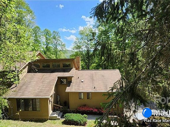 3rd image of 3 Steeplechase Ct