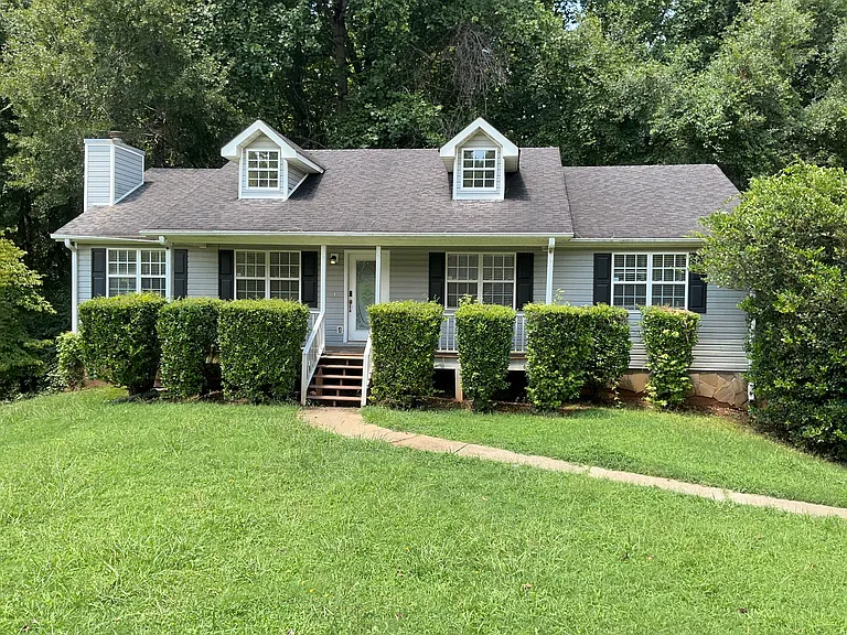 302 Christian Ct — Photo 1