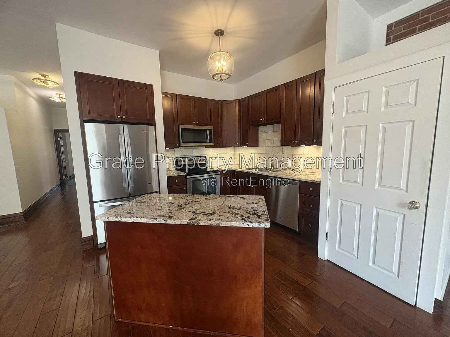 2 bed, 2.0 bath, 1317 sqft, $2,300 — Photo 4